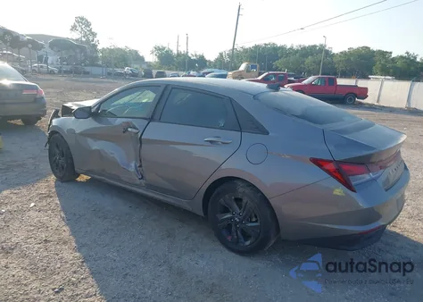 2022 Hyundai Elantra Sel z USA, uszkodzony, nr VIN KMHLS4AG4NU321707